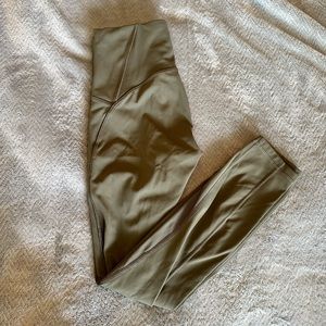 lululemon train times leggings w/ mesh bottom